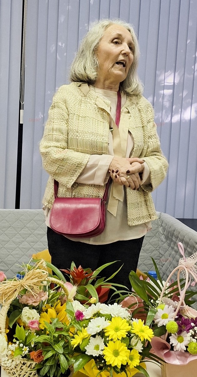 По Задушница:  „Той, Тя и Мария“ -  книга за прочитане и почитане